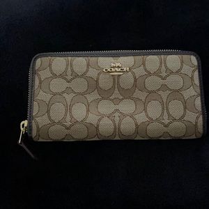 Coach wallet